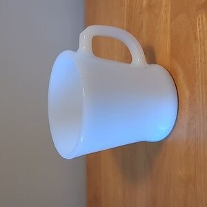 ANCHOR HOCKING FIRE KING WARE Vintage White 'D' Handle Mug